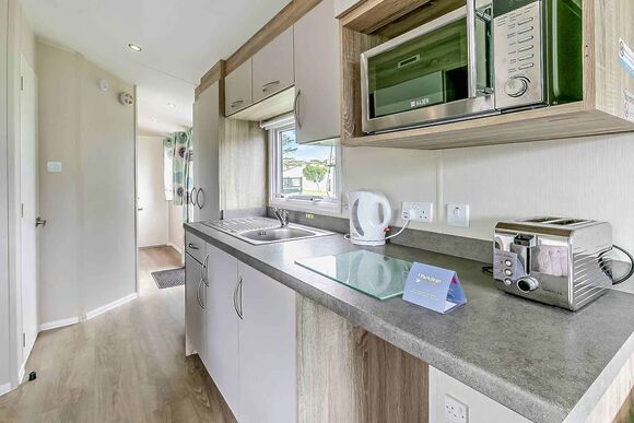 Bronze 2 Bedroom Caravan, slps 6, parking and deck P, Bronze 2 Bedroom Caravan, Sleeps 6. With parking and decking - Sea Acres, Kennack Sands, The Lizard