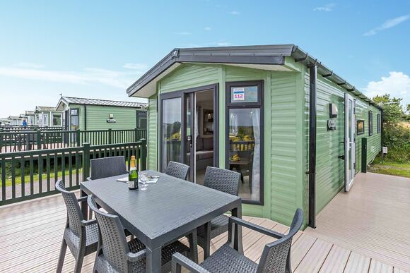 Gold Premium 3 Caravan, slps 8, parking & decking P, Gold Premium 3 Bedroom Caravan, Sleeps 8. With parking & decking - Sea Acres, Kennack Sands, The Lizard