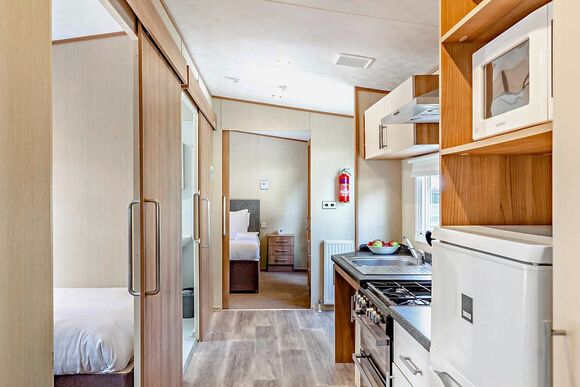 Silver Accessible with parking & decking - Sea Acres, Kennack Sands, The Lizard
