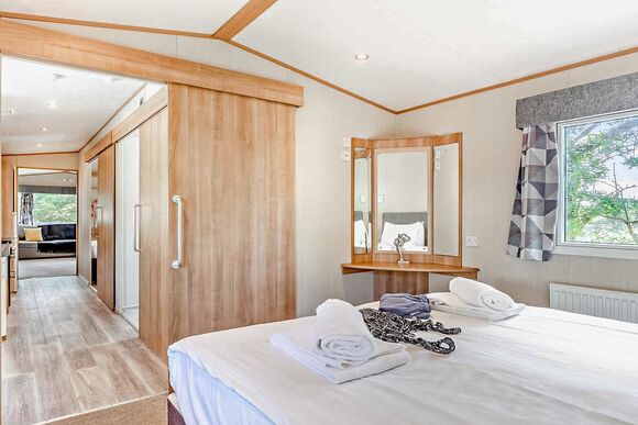 Silver Accessible with parking & decking - Sea Acres, Kennack Sands, The Lizard