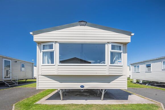 Bronze 1 Bedroom Caravan, Sleeps 3 P - Sea Acres, Kennack Sands, The Lizard
