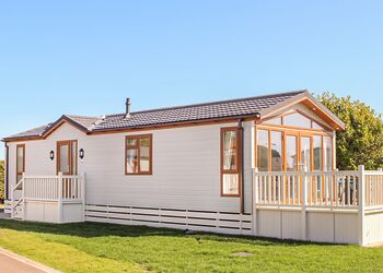 Platinum Cabin with Hot Tub - Searles Leisure Resort, Hunstanton