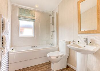 Platinum Cabin with Hot Tub - Searles Leisure Resort, Hunstanton