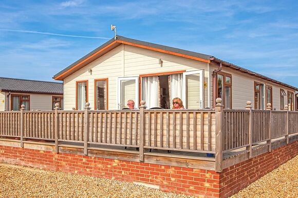 Platinum 8 Lodge - Searles Leisure Resort, Hunstanton