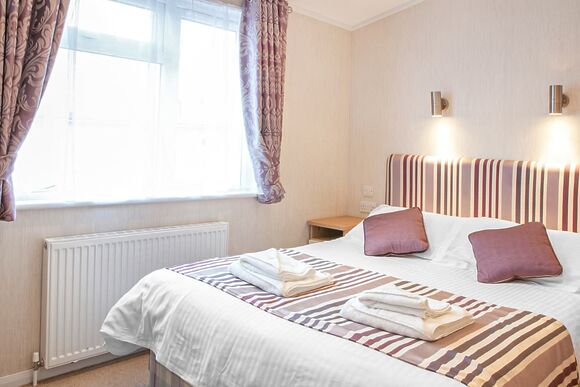 Platinum 8 Lodge - Searles Leisure Resort, Hunstanton