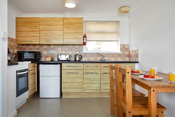 LP24134: Bronze 1 Chalet - Polperro Holiday Park, Polperro, Nr Looe