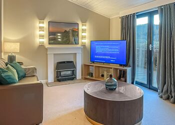 4 bed Hot Tub Cottage (Pet) - Stratheck Holiday Park, Dunoon