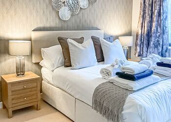 4 bed Hot Tub Cottage (Pet) - Stratheck Holiday Park, Dunoon