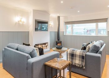 2 bed Hot Tub Cottage (Pet) - Stratheck Holiday Park, Dunoon