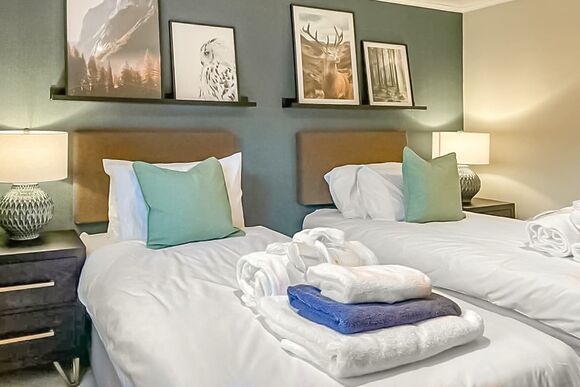 4 bed Hot Tub Cottage (Pet) - Stratheck Holiday Park, Dunoon