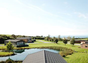 Manasota Lodge - Seven Springs, Llanon