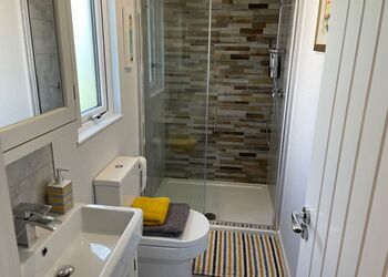 Manasota Lodge - Seven Springs, Llanon