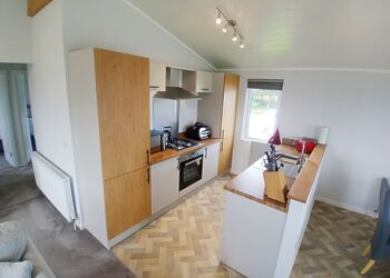 Kingfisher Lodge - Seven Springs, Llanon