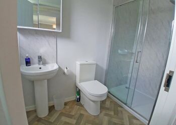 Kingfisher Lodge - Seven Springs, Llanon