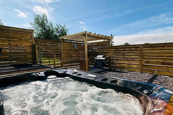 Seven Springs, Llanon