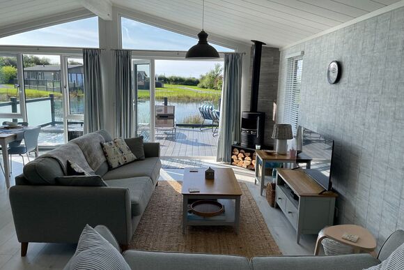 Manasota Lodge - Seven Springs, Llanon