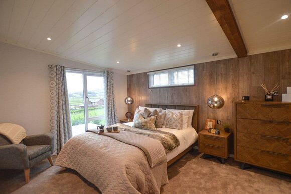 Glan Nant - Seven Springs, Llanon