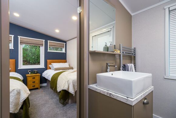 Exclusive Lodge 2 Bed - Sun Haven Holiday Park, Mawgan Porth, Nr Newquay