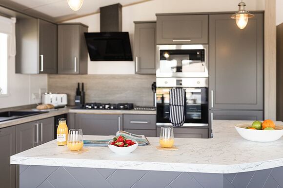 Exclusive Lodge 2 Bed (Pet) - Sun Haven Holiday Park, Mawgan Porth, Nr Newquay