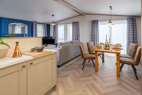 Exclusive Lodge 3 Bed - Sun Haven Holiday Park, Mawgan Porth, Nr Newquay