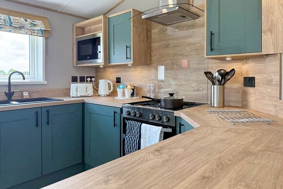 Exclusive Lodge 3 Bed - Sun Haven Holiday Park, Mawgan Porth, Nr Newquay