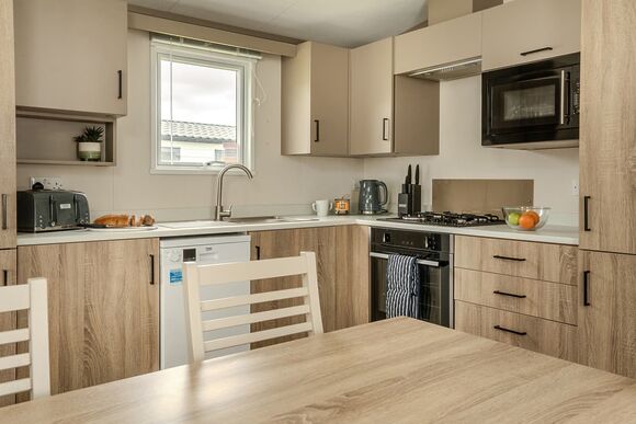 Luxury Plus 2 Bed - Sun Haven Holiday Park, Mawgan Porth, Nr Newquay