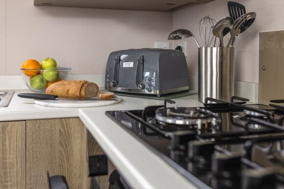 Luxury Plus 2 Bed - Sun Haven Holiday Park, Mawgan Porth, Nr Newquay