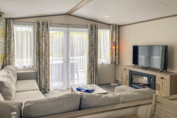 Luxury Plus 2 Bed (Pet) - Sun Haven Holiday Park, Mawgan Porth, Nr Newquay