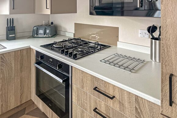 Luxury Plus 2 Bed (Pet) - Sun Haven Holiday Park, Mawgan Porth, Nr Newquay