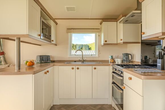 Luxury 2 Bed - Sun Haven Holiday Park, Mawgan Porth, Nr Newquay