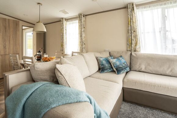 Luxury 2 Bed (Pet) - Sun Haven Holiday Park, Mawgan Porth, Nr Newquay