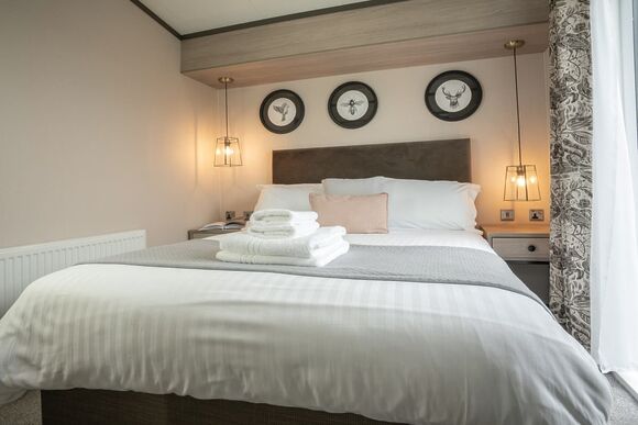 Premium 2 Bed - Sun Haven Holiday Park, Mawgan Porth, Nr Newquay