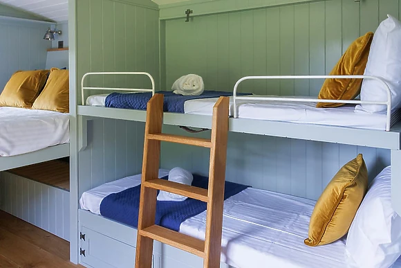 Coastal Hideaway Shepherds Hut (HT) - Sun Haven Holiday Park, Mawgan Porth, Nr Newquay