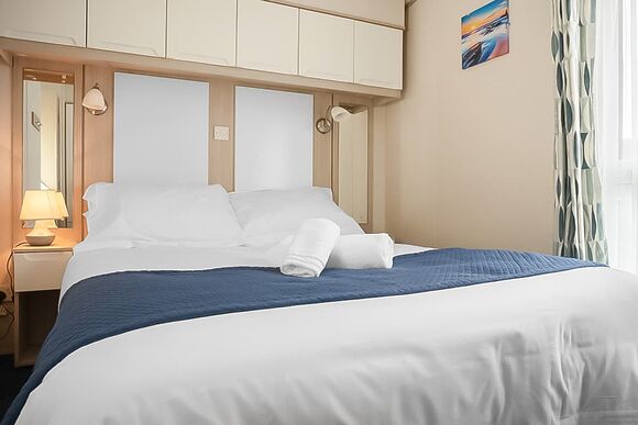 Superior 3 Bed (Pet) - Sun Haven Holiday Park, Mawgan Porth, Nr Newquay