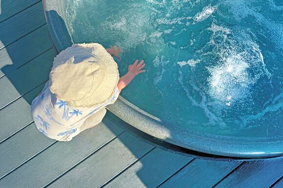 Premium hot tub 2 bedroom holiday home sleeps 6 - Sun Haven Holiday Park, Mawgan Porth, Nr Newquay