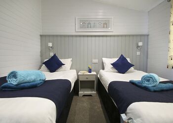 Superior Lodge Plus 2 (Pet) - Shorefield Country Park, Milford-on-Sea, Nr Lymington