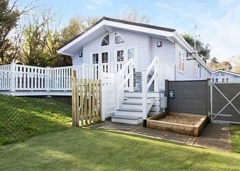 Signature 4 Plus Lodge - Shorefield Country Park, Milford-on-Sea, Nr Lymington