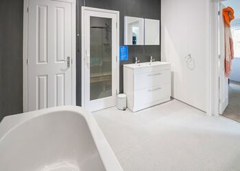 Signature Lodge 1 - Shorefield Country Park, Milford-on-Sea, Nr Lymington