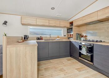 Sublime Caravan 2 - Shorefield Country Park, Milford-on-Sea, Nr Lymington