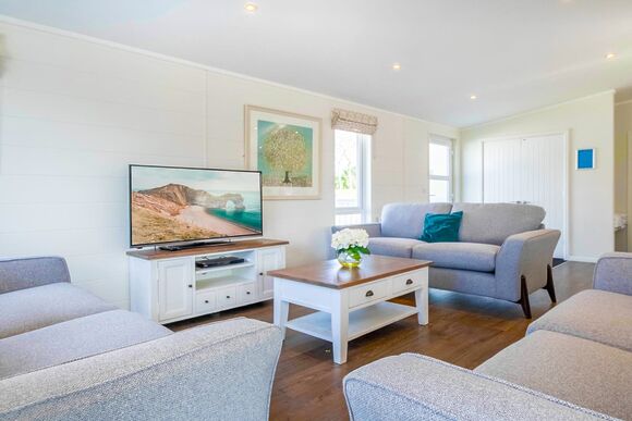 Signature 5 - Shorefield Country Park, Milford-on-Sea, Nr Lymington