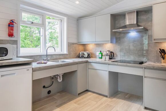 Select Lodge Plus 3 WF - Shorefield Country Park, Milford-on-Sea, Nr Lymington