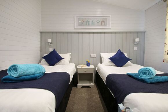 Select Lodge Plus 3 Bunks - Shorefield Country Park, Milford-on-Sea, Nr Lymington