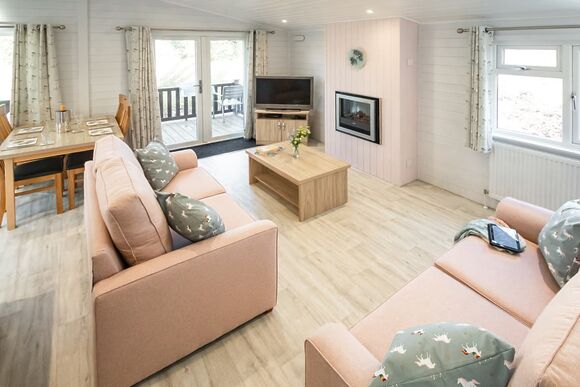 Select Lodge Plus 2 Unicorn - Shorefield Country Park, Milford-on-Sea, Nr Lymington