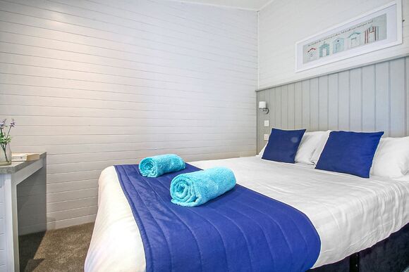 Superior Lodge Plus 2 (Pet) - Shorefield Country Park, Milford-on-Sea, Nr Lymington