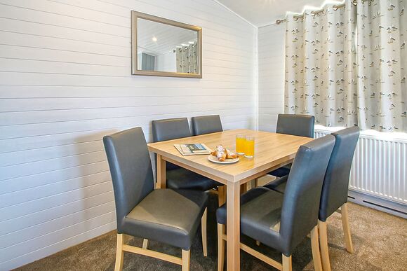 Superior Lodge Plus 4 (Pet) - Shorefield Country Park, Milford-on-Sea, Nr Lymington