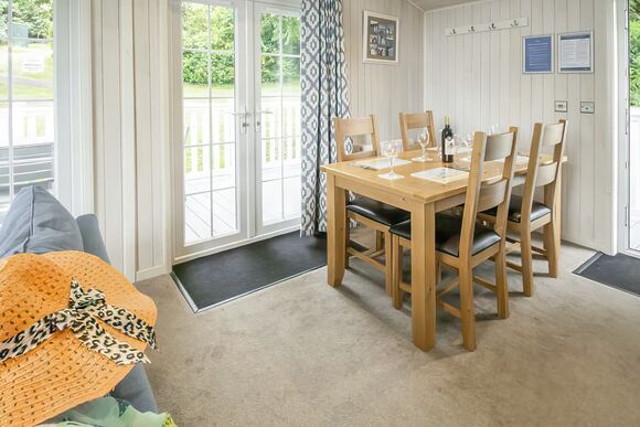 Signature 2 Plus Lodge - Shorefield Country Park, Milford-on-Sea, Nr Lymington