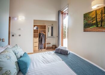 Silver Birch 2 (Pet) - Sherwood Forest Lodges, Sherwood Forest, Nr Edwinstowe