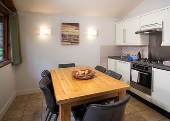 Golden Oak 2 - Sherwood Forest Lodges, Sherwood Forest, Nr Edwinstowe