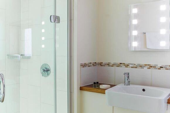 Silver Birch 2 (Pet) - Sherwood Forest Lodges, Sherwood Forest, Nr Edwinstowe