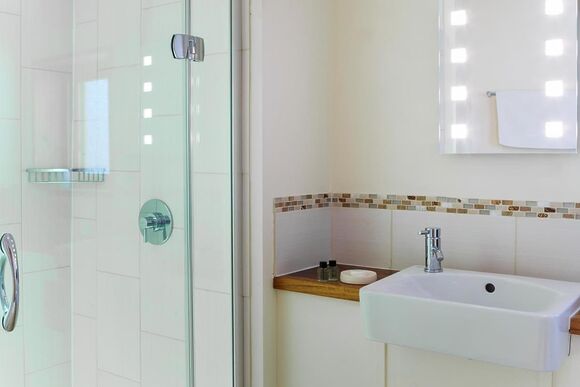 Silver Birch 3 (Pet) - Sherwood Forest Lodges, Sherwood Forest, Nr Edwinstowe